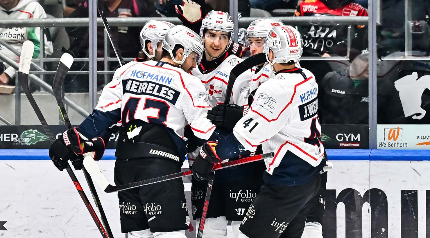 Souveräner 5:1-Sieg in Augsburg!