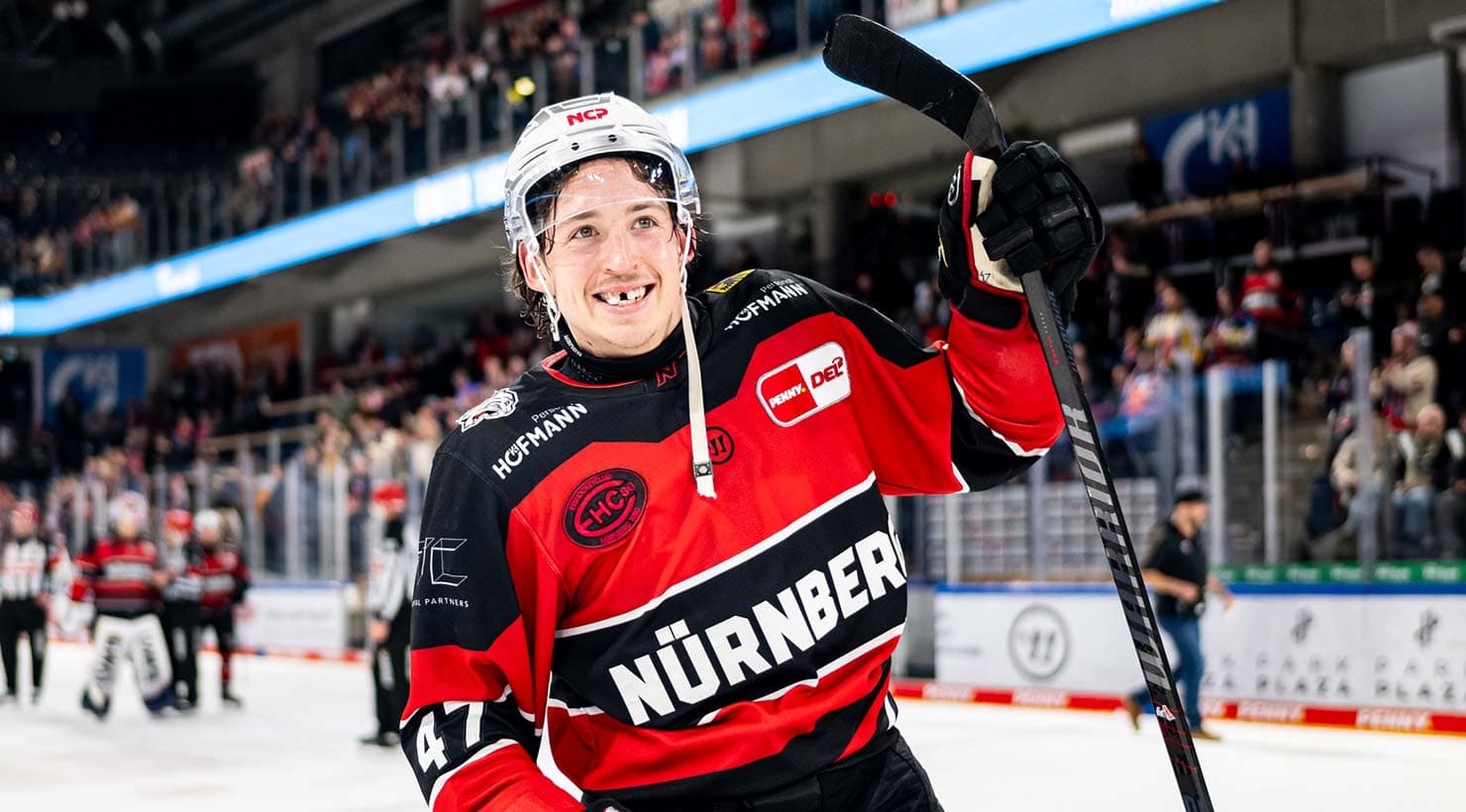 Top-Verteidiger Owen Headrick verlängert!